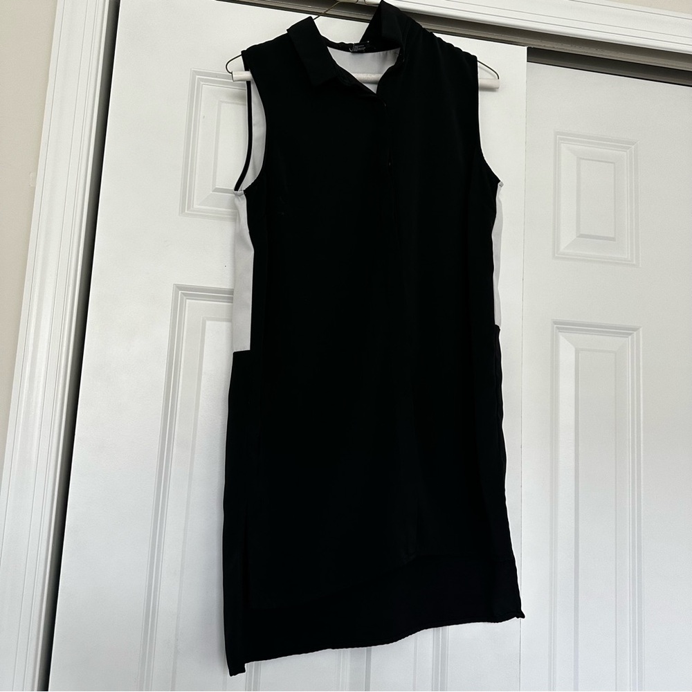 Women’s Black and White Tunic Top